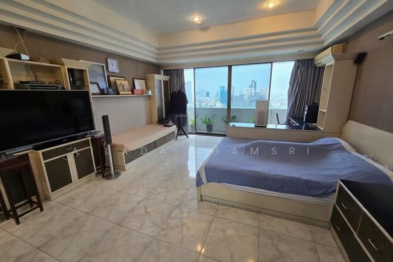 Oriental Towers, Bangkok, 25 Soi Ekkamai 12, Ekkamai Road, Khlong Tan Nua, Watthana, Bangkok, 4 Bedrooms, 453 sqm, Condo For Sale, by Ailada Ngamsri, 500324110 - DDproperty.com