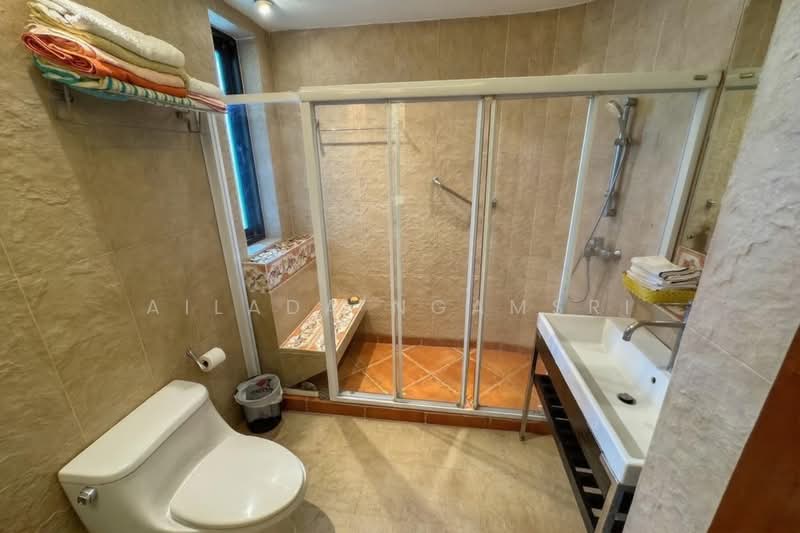 Oriental Towers, Bangkok, 25 Soi Ekkamai 12, Ekkamai Road, Khlong Tan Nua, Watthana, Bangkok, 4 Bedrooms, 453 sqm, Condo For Sale, by Ailada Ngamsri, 500324110 - DDproperty.com