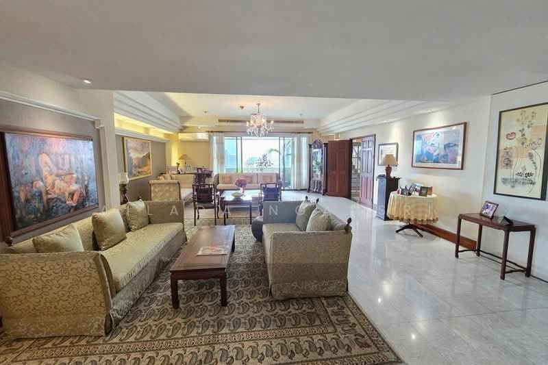 Oriental Towers, Bangkok, 25 Soi Ekkamai 12, Ekkamai Road, Khlong Tan Nua, Watthana, Bangkok, 4 Bedrooms, 453 sqm, Condo For Sale, by Ailada Ngamsri, 500324110 - DDproperty.com