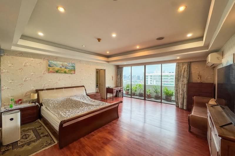 Oriental Towers, Bangkok, 25 Soi Ekkamai 12, Ekkamai Road, Khlong Tan Nua, Watthana, Bangkok, 4 Bedrooms, 453 sqm, Condo For Sale, by Ailada Ngamsri, 500324110 - DDproperty.com