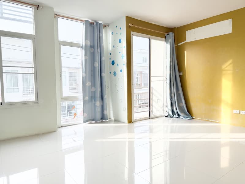 บ้านบุษรา ซอยเพชรเกษม 81, Bangkok, มาเจริญ, Nong Kang Plu, Nong Khaem, Bangkok, 4 Bedrooms, 270 sqm, Townhouse For Sale, by HOMEPLUS REALTY - คุณของขวัญ, 500324125 - DDproperty.com