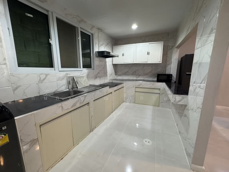 Baan Rangsiya Punnavithi, Bangkok, Bang Chak, Phra Khanong, Bangkok, 2 Bedrooms, 150 sqm, Townhouse For Rent, by Kanokwan Klakhaeng, 500324205 - DDproperty.com