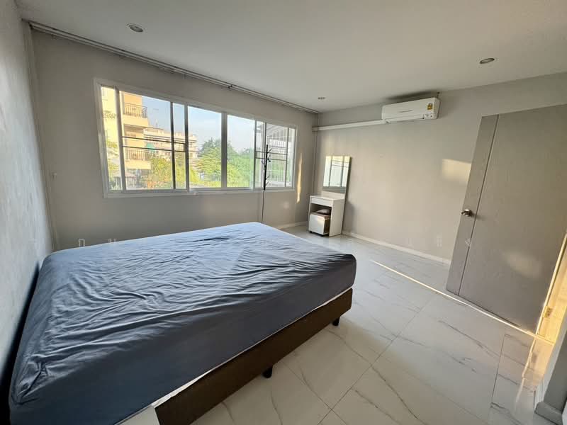 Baan Rangsiya Punnavithi, Bangkok, Bang Chak, Phra Khanong, Bangkok, 2 Bedrooms, 150 sqm, Townhouse For Rent, by Kanokwan Klakhaeng, 500324205 - DDproperty.com