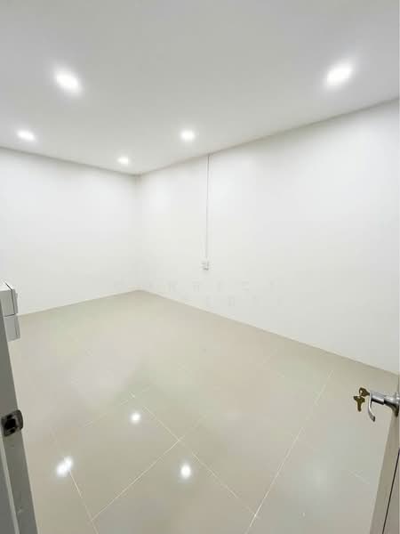 ดอนเมือง, Bangkok, Don Mueang, Bangkok, 2 Bedrooms, 75 sqm, Townhouse For Sale, by Correct Property, 500324257 - DDproperty.com