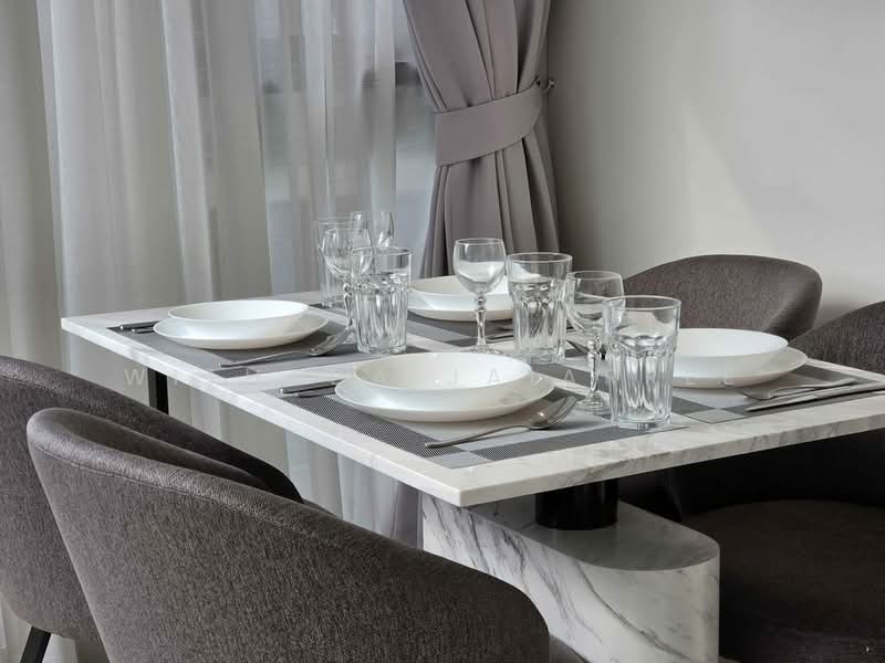 Fynn Asoke, Bangkok, 28 Sukhumvit 10 Alley, Khlong Toei, Bangkok, 2 Bedrooms, 57 sqm, Condo For Rent, by Withada Jaiarree, 500324258 - DDproperty.com