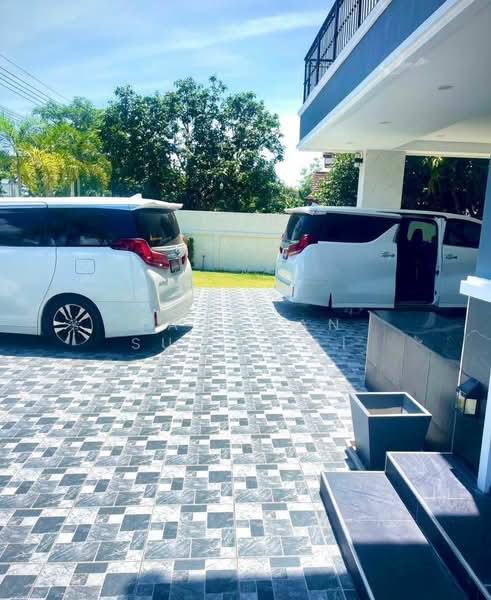 4-BR Villa, Chon Buri (Pattaya), Huai Yai, Bang Lamung (Pattaya), Chon Buri (Pattaya), 4 Bedrooms, 380 sqm, Villa For Sale, by Tanawan Surichai, 500324298 - DDproperty.com