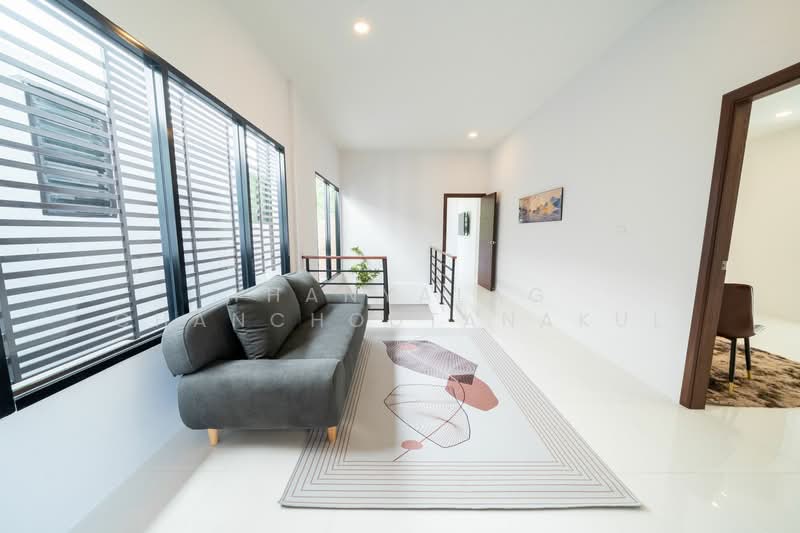 6-BR House, Chon Buri (Pattaya), Nong Pru, Bang Lamung (Pattaya), Chon Buri (Pattaya), 6 Bedrooms, 320 sqm, Single Detached House For Sale, by Thanyalag Chanchodtanakul, 500324325 - DDproperty.com