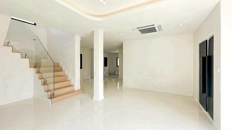 Perfect Place Rattanathibet, Nonthaburi, Soi Bang Rak Noi 16, Bang Rak Noi, Muang Nonthaburi, Nonthaburi, 4 Bedrooms, 250 sqm, Single Detached House For Sale, by Chekchanok Chuaynual, 500324331 - DDproperty.com