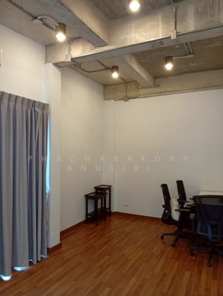 5-BR Townhouse, Bangkok, Phlapphla, Wang Thonglang, Bangkok, 5 Bedrooms, 1,000 sqm, Townhouse For Rent, by Phacharakorn Anusiri, 500324378 - DDproperty.com