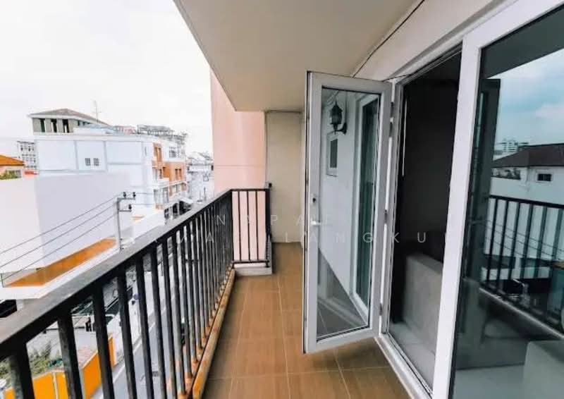 Vivarium Residence, Bangkok, 224 Soi Chareonajai 31, Khlong Tan Nua, Watthana, Bangkok, 3 Bedrooms, 250 sqm, Condo For Rent, by Napat Thamakulangkul, 500324413 - DDproperty.com