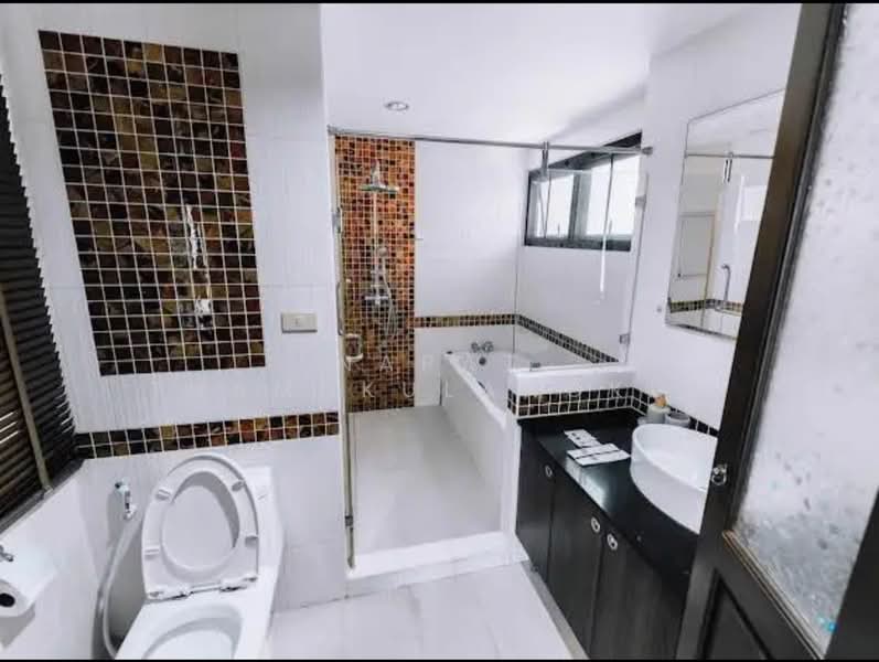 Vivarium Residence, Bangkok, 224 Soi Chareonajai 31, Khlong Tan Nua, Watthana, Bangkok, 3 Bedrooms, 250 sqm, Condo For Rent, by Napat Thamakulangkul, 500324413 - DDproperty.com
