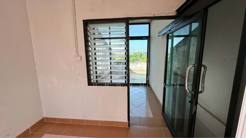 3-BR Townhouse, Bangkok, Lam Phak Chi, Nong Chok, Bangkok, 3 Bedrooms, 150 sqm, Townhouse For Sale, by Chotika Rakrungrueang, 500324478 - DDproperty.com