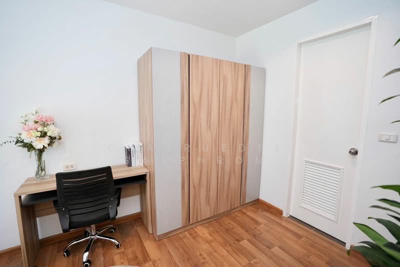 The Mark Ratchada-Airport Link, Bangkok, Chaturathit Road, Makkasan, Ratchathewi, Bangkok, 2 Bedrooms, 39 sqm, Condo For Rent, by Chatruedee Sakphrom, 500324573 - DDproperty.com