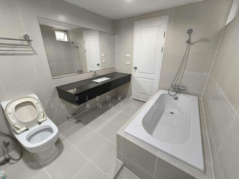 Belle Grand Rama 9, Bangkok, 131 Rama 9 Road, Huai Khwang, Bangkok, 3 Bedrooms, 100 sqm, Condo For Rent, by Kledkaew Suwannpracha, 500324652 - DDproperty.com