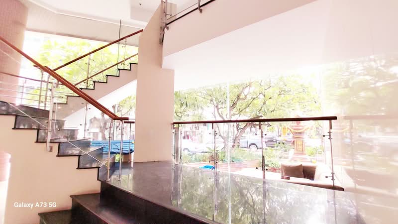 Citi Smart Sukhumvit 18, Bangkok, 366 Soi Sukhumvit 18, Sukhumvit Road, Khlong Toei, Bangkok, 2 Bedrooms, 78 sqm, Condo For Sale, by Thanatsorn Hongmanop, 500324675 - DDproperty.com