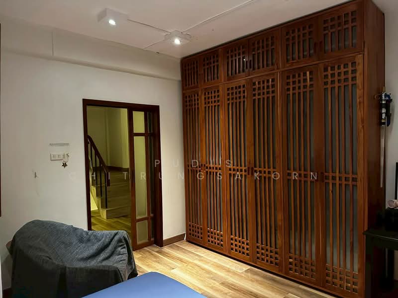 Townhouse for Rent – Sathorn - Narathiwas, Bangkok, Yan Nawa, Sathon, Bangkok, , 193 sqm, Shophouse For Rent, by Pudis Chitrungsakorn, 500324683 - DDproperty.com