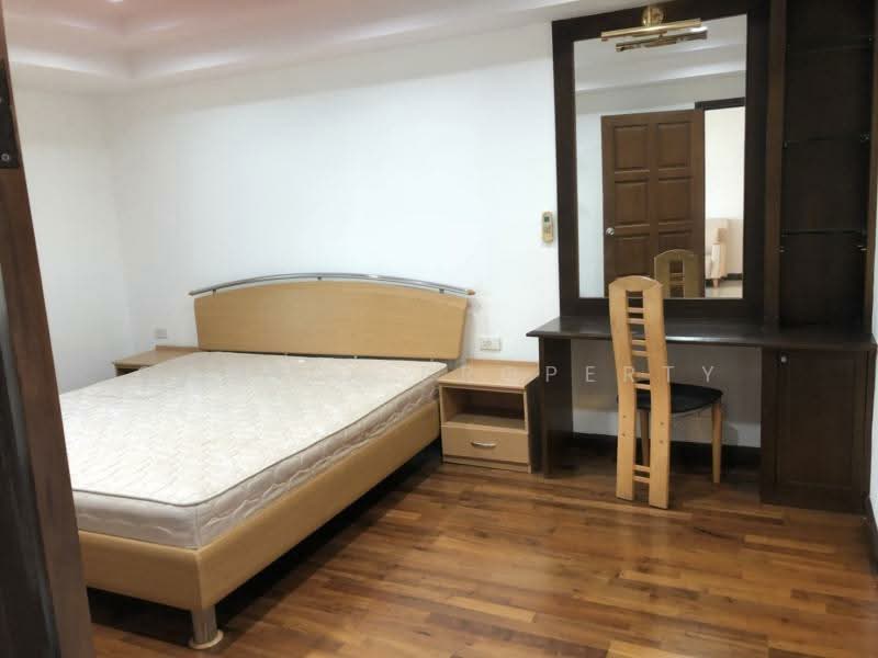 Royal Castle Sukhumvit, Bangkok, 30 Soi Sukhumvit 39, Khlongtoei Nua, Watthana, Bangkok, 3 Bedrooms, 120 sqm, Condo For Rent, by Connex Property, 500324796 - DDproperty.com