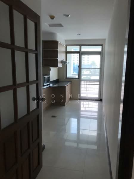 Royal Castle Sukhumvit, Bangkok, 30 Soi Sukhumvit 39, Khlongtoei Nua, Watthana, Bangkok, 3 Bedrooms, 120 sqm, Condo For Rent, by Connex Property, 500324796 - DDproperty.com
