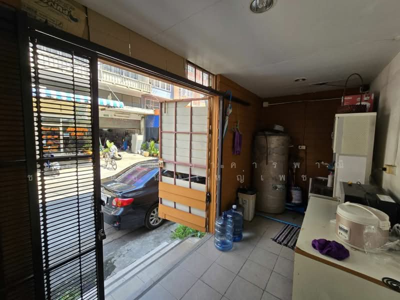 Commercial Building for SALE on Main Phetkasem Road 116, Nong Khaem, Bangkok, Nong Kang Plu, Nong Khaem, Bangkok, 1 Bedroom, 400 sqm, Townhouse For Rent, by คุณริช, 500324829 - DDproperty.com
