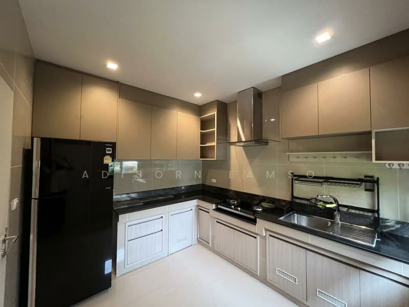 Burasiri Wongwaen-On Nut, Samut Prakan, Soi Kanchanaphisek 39, Kanchanaphisek Road, Rachathewa, Bang Plee, Samut Prakan, 4 Bedrooms, 230 sqm, Single Detached House For Rent, by Adisorn Eamso, 500324873 - DDproperty.com
