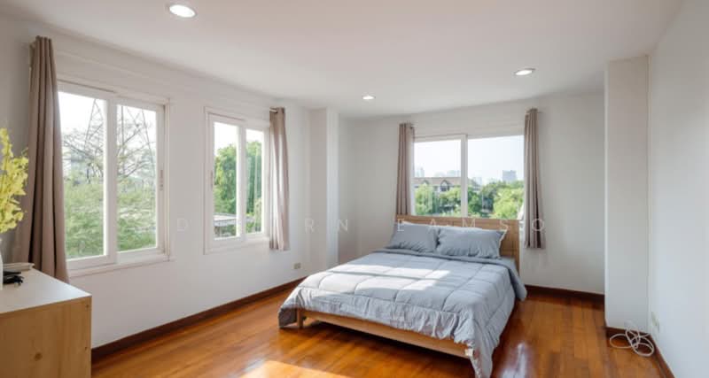 6-BR Townhouse, Bangkok, Jom Phon, Chatuchak, Bangkok, 6 Bedrooms, 300 sqm, Townhouse For Rent, by Adisorn Eamso, 500324899 - DDproperty.com
