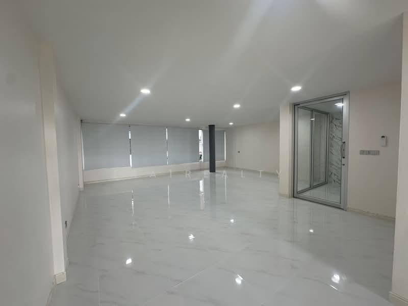 Ladprao, Bangkok, ลาดพร้าว80 ทะลุห้วยขวาง เหม่งจ๋าย เลียบทางด่วน, Lat Phrao, Bangkok, 3 Bedrooms, 325 sqm, Townhouse For Rent, by ERA1REALTY, 500324911 - DDproperty.com