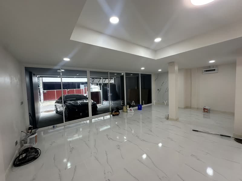 Ladprao, Bangkok, ลาดพร้าว80 ทะลุห้วยขวาง เหม่งจ๋าย เลียบทางด่วน, Lat Phrao, Bangkok, 3 Bedrooms, 325 sqm, Townhouse For Rent, by ERA1REALTY, 500324911 - DDproperty.com