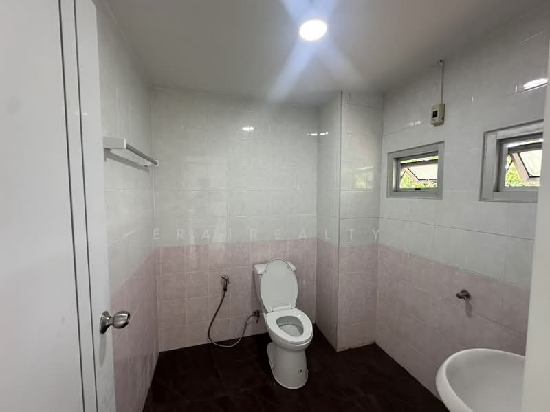 Ladprao, Bangkok, ลาดพร้าว80 ทะลุห้วยขวาง เหม่งจ๋าย เลียบทางด่วน, Lat Phrao, Bangkok, 3 Bedrooms, 325 sqm, Townhouse For Rent, by ERA1REALTY, 500324911 - DDproperty.com