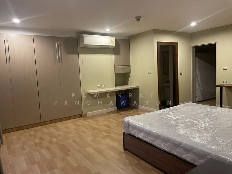 Cross Creek, Bangkok, Soi Ekkamai 10, Intersection 2, Phra Kanong Nua, Watthana, Bangkok, 3 Bedrooms, 200 sqm, Condo For Rent, by Pawanrat Panchawanon, 500324926 - DDproperty.com