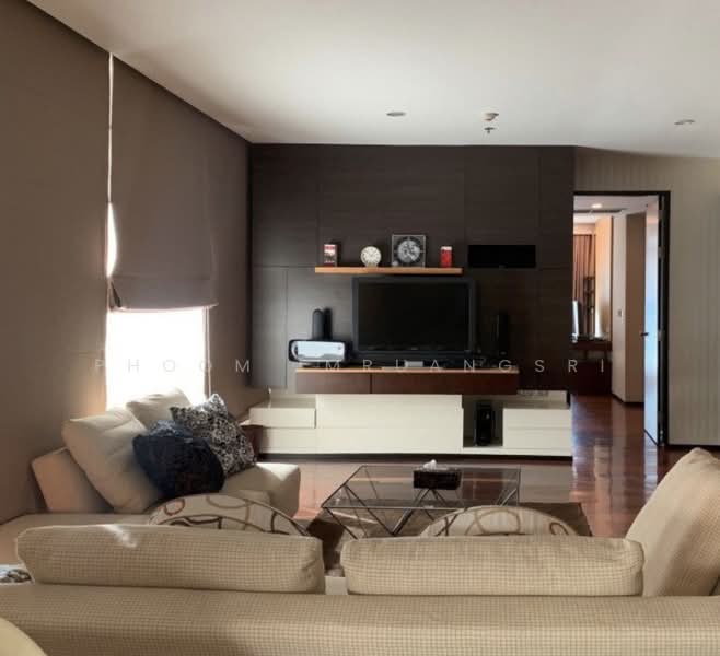 The Height, Bangkok, Soi Sukhumvit 55, Khlong Tan Nua, Watthana, Bangkok, 2 Bedrooms, 141 sqm, Condo For Rent, by Phoom Imruangsri, 500324946 - DDproperty.com