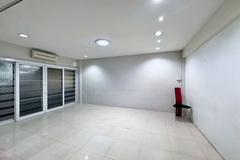 บ้านสวนเกษมสุวรรณ, Bangkok, Phra Kanong, Khlong Toei, Bangkok, 6 Bedrooms, 200 sqm, Townhouse For Rent, by คุณปาล์ม, 500325126 - DDproperty.com