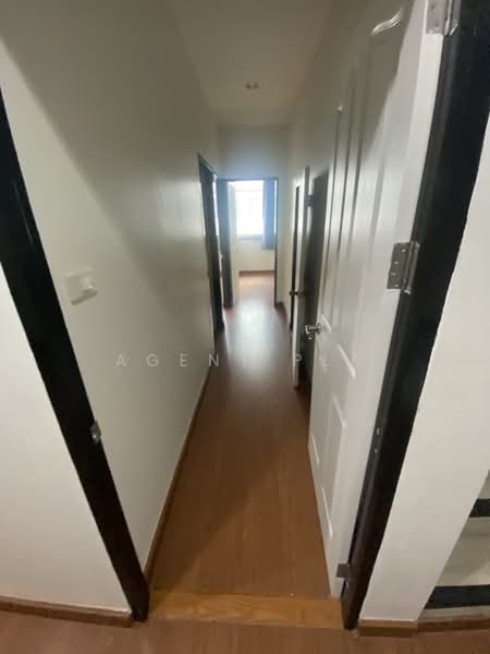4-Story Commercial Building for Rent in Silom Area, Near BTS Surasak (SPSAD3998), Bangkok, Suriyawong, Bang Rak, Bangkok, , 240 sqm, Shophouse For Rent, by Agent Pla, 500325171 - DDproperty.com