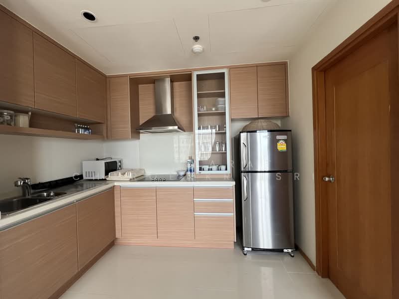 The Emporio Place, Bangkok, 93 Soi Sukhumvit 24, Sukhumvit Road, Khong Tan, Khlong Toei, Bangkok, 2 Bedrooms, 108 sqm, Condo For Sale, by Thanyarat Charoenkraisri, 500325192 - DDproperty.com