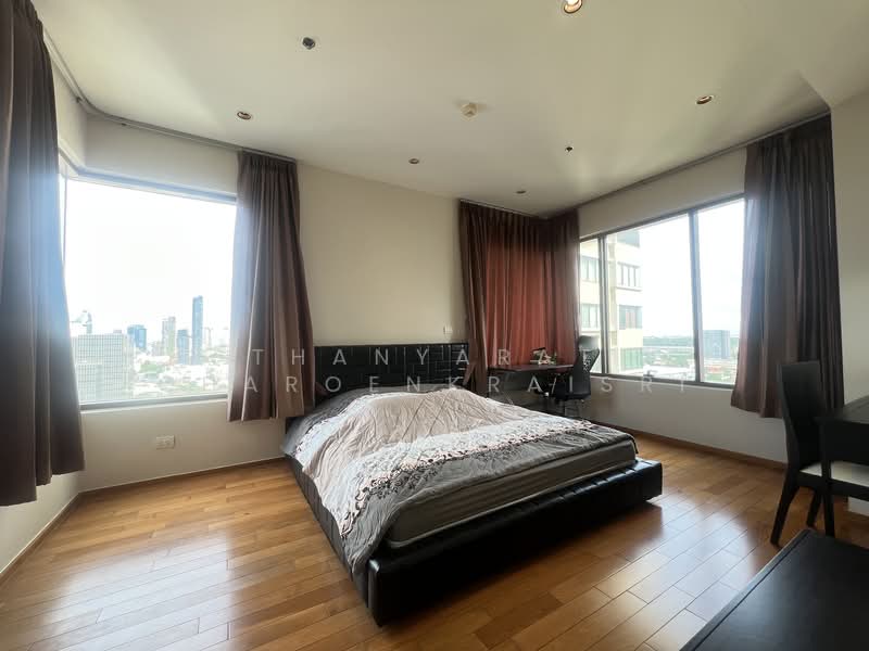 The Emporio Place, Bangkok, 93 Soi Sukhumvit 24, Sukhumvit Road, Khong Tan, Khlong Toei, Bangkok, 2 Bedrooms, 108 sqm, Condo For Sale, by Thanyarat Charoenkraisri, 500325192 - DDproperty.com