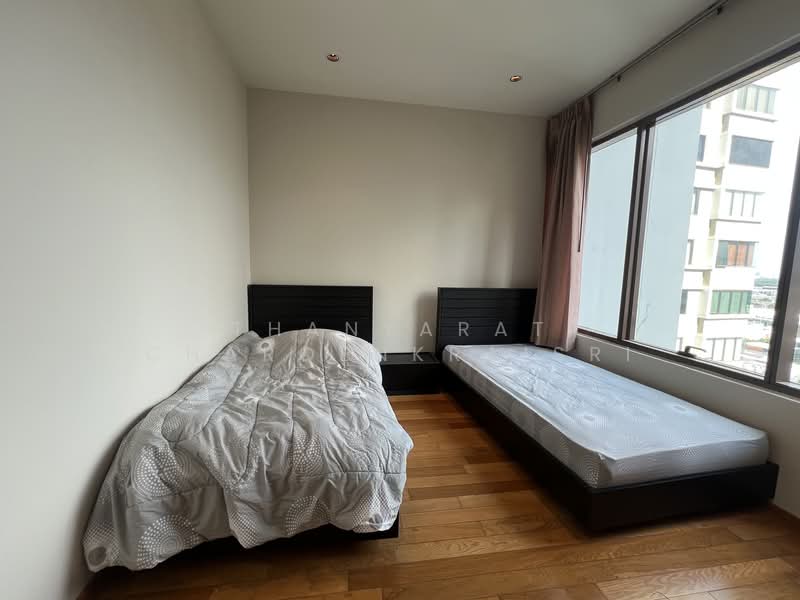The Emporio Place, Bangkok, 93 Soi Sukhumvit 24, Sukhumvit Road, Khong Tan, Khlong Toei, Bangkok, 2 Bedrooms, 108 sqm, Condo For Sale, by Thanyarat Charoenkraisri, 500325192 - DDproperty.com