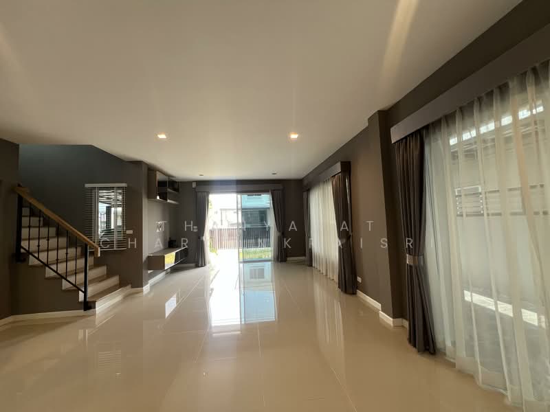 Vararom Premium Watcharapol-Chatu Chot, Bangkok, Chatuchot Road, O-Ngoen, Sai Mai, Bangkok, 3 Bedrooms, 150 sqm, Single Detached House For Sale, by Thanyarat Charoenkraisri, 500325247 - DDproperty.com