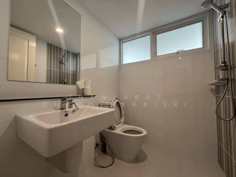 Vararom Premium Watcharapol-Chatu Chot, Bangkok, Chatuchot Road, O-Ngoen, Sai Mai, Bangkok, 3 Bedrooms, 150 sqm, Single Detached House For Sale, by Thanyarat Charoenkraisri, 500325247 - DDproperty.com