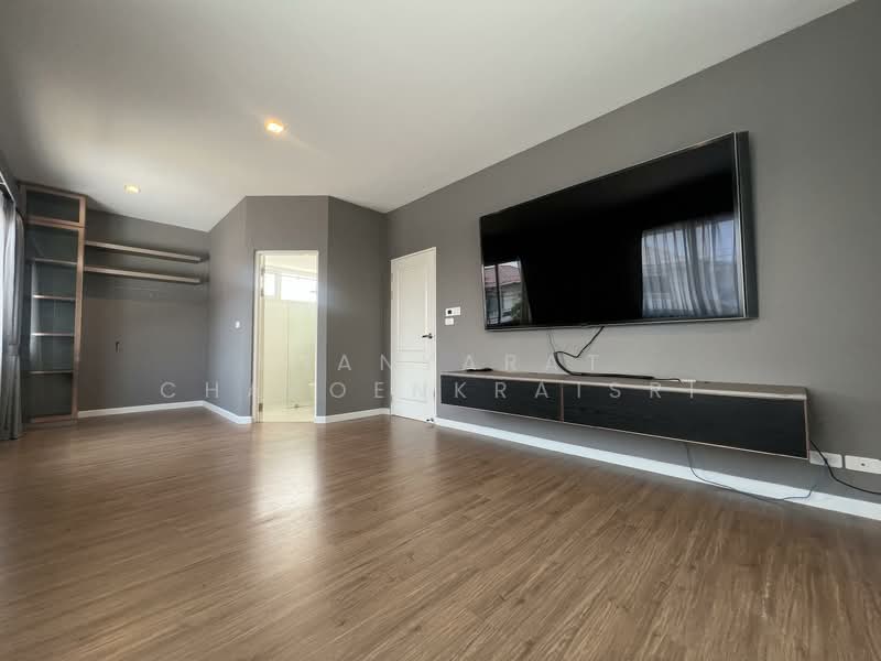Vararom Premium Watcharapol-Chatu Chot, Bangkok, Chatuchot Road, O-Ngoen, Sai Mai, Bangkok, 3 Bedrooms, 150 sqm, Single Detached House For Sale, by Thanyarat Charoenkraisri, 500325247 - DDproperty.com