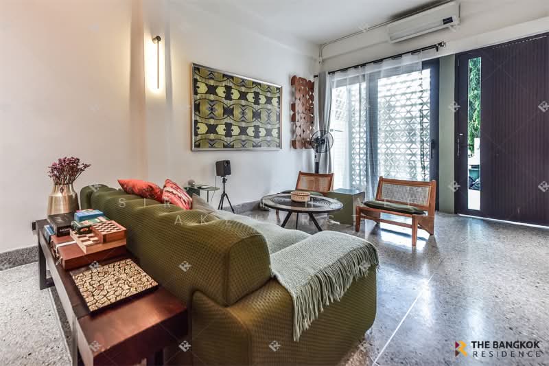 Siri Designer Sukhumvit 64, Bangkok, Bang Chak, Phra Khanong, Bangkok, 2 Bedrooms, 190 sqm, Townhouse For Sale, by Sirirut Havee Akehurst, 500325253 - DDproperty.com