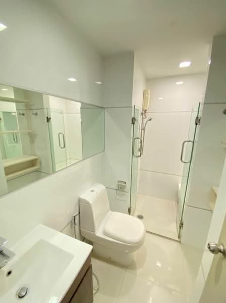 Thru Thonglor, Bangkok, Petchaburi Road, Bang Kapi, Huai Khwang, Bangkok, 1 Bedroom, 31 sqm, Condo For Sale, by Living Real Estates, 500325256 - DDproperty.com