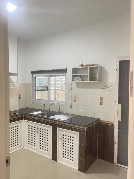 The Emerald Garden & Sport Club, Nonthaburi, Ratchaphruek Road, Bang Phlap, Pak Kret, Nonthaburi, 3 Bedrooms, 240 sqm, Single Detached House For Rent, by วรัทยา สีหนาทสกุล, 500325268 - DDproperty.com