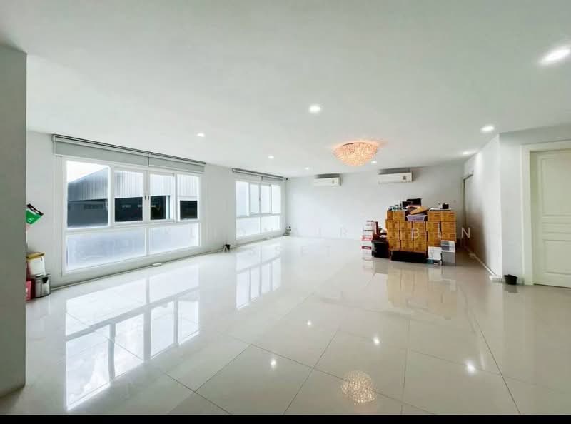 The Terminal Suvarnabhumi, Samut Prakan, กิ่งแก้ว, Rachathewa, Bang Plee, Samut Prakan, , 365 sqm, Shophouse For Sale, by BANKLIONAIRE BLN ASSET, 500325290 - DDproperty.com