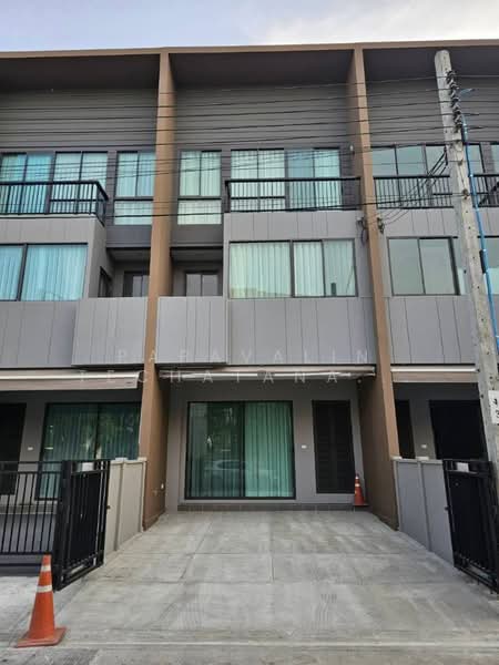 undefined, Bangkok, Saphan Sung, Bangkok, 3 Bedrooms, 152 sqm, Townhouse For Sale, by Papavalin Techatanaphuwit, 500325350 - DDproperty.com