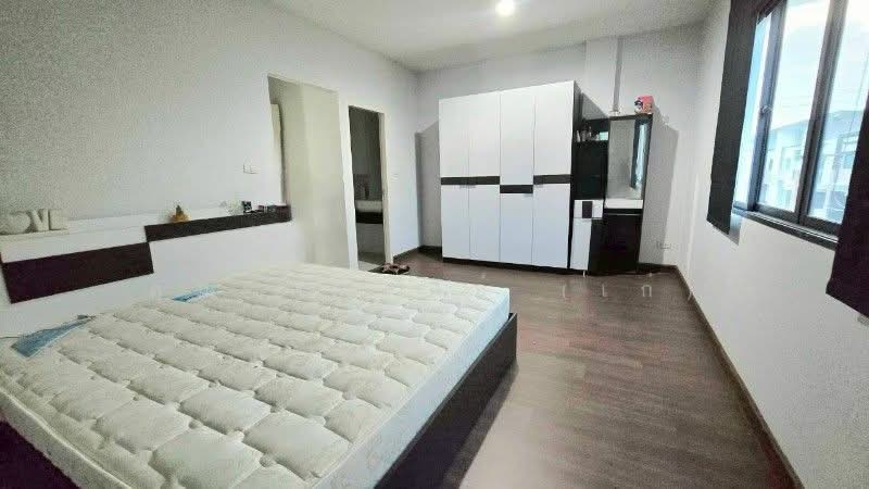 Living Residence Rangsit-Ratchaphruek, Pathum Thani, 85 Living Residence 96 Phase 1 Soi 3, Bang Phun, Muang Pathum Thani, Pathum Thani, 3 Bedrooms, 200 sqm, Townhouse For Sale, by คุณ ศันสนีย์ (เก๋), 500325354 - DDproperty.com