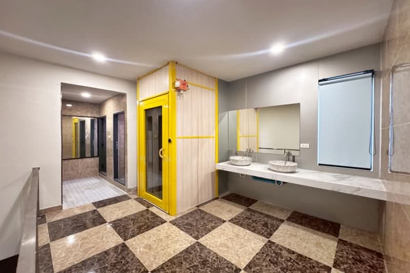 ซอยรัชดาภิเษก 3, Bangkok, Din Daeng, Bangkok, , 300 sqm, Shophouse For Sale, by คุณปาล์ม, 500325370 - DDproperty.com