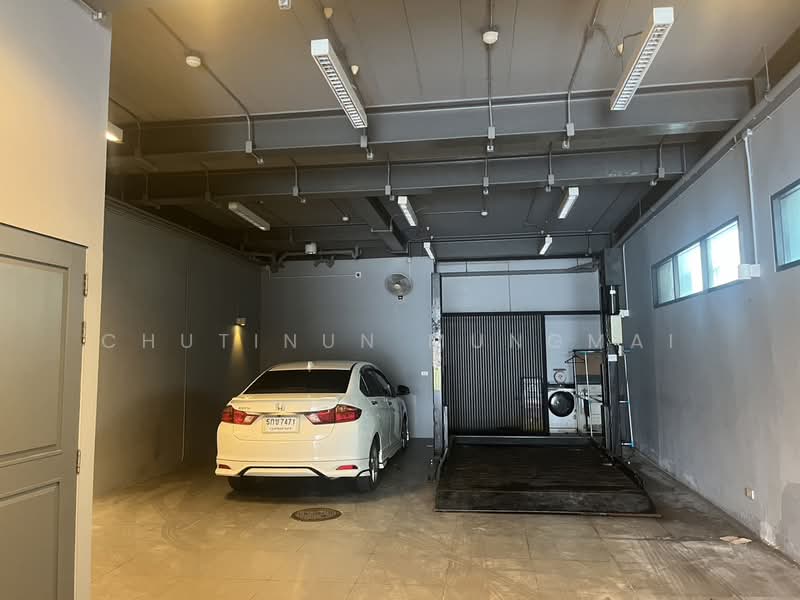 For Rent: 5-Storey Standalone Office in Thonglor 5 Minute from BTS, กรุงเทพ, คลองตันเหนือ, วัฒนา, กรุงเทพ, 900 ตร.ม., สำนักงาน ให้เช่า, โดย Chutinun Mungmai, 500325384 - DDproperty.com