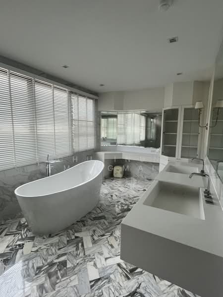 For Rent: 5-Storey Standalone Office in Thonglor 5 Minute from BTS, Bangkok, Khlong Tan Nua, Watthana, Bangkok, , 900 sqm, Office Space For Rent, by Chutinun Mungmai, 500325384 - DDproperty.com