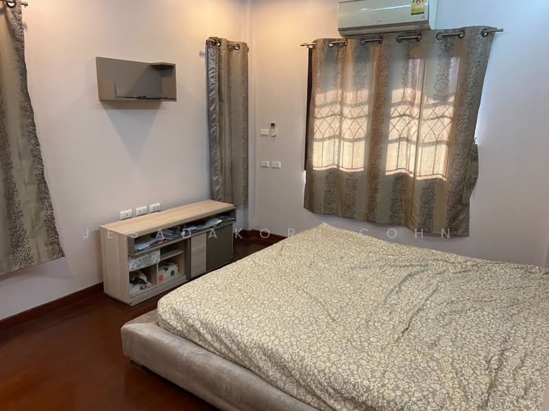 5-BR House, Bangkok, Talat Bang Khen, Lak Si, Bangkok, 5 Bedrooms, 348 sqm, Single Detached House For Sale, by Jesadakorn Cohn, 500325427 - DDproperty.com