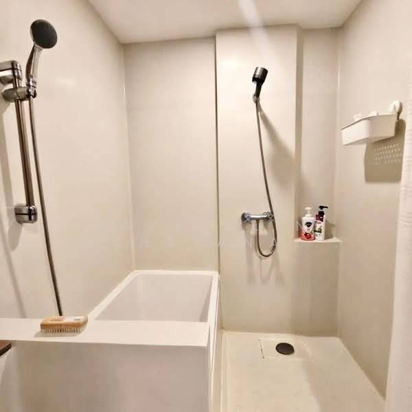 Blossom Condo @ Sathorn-Charoenrat : บลอสซั่ม คอนโด สาทร-เจริญราษฎร์, กรุงเทพ, ถนนเจริญราษฎร์, ทุ่งวัดดอน, สาทร, กรุงเทพ, 62 ตร.ม., คอนโด ให้เช่า, โดย Papavalin Techatanaphuwit, 500325452 - DDproperty.com