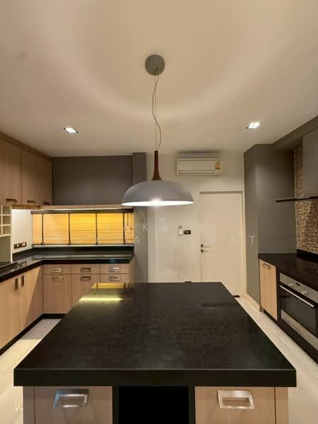 Nirvana Beyond Rama 9-Krungthep Kreetha, Bangkok, Soi Krungthep Kreetha 37, Si Nakharin-Rom Klao Road, Saphan Sung, Bangkok, 3 Bedrooms, 350 sqm, Single Detached House For Rent, by Jakree Buajatturat, 500325638 - DDproperty.com